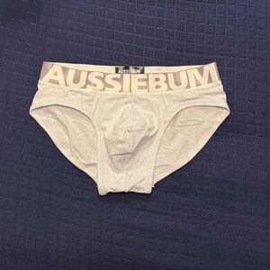 AussieBum Briefs. Medium. White.
